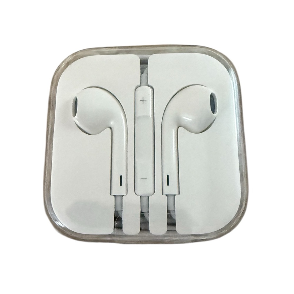 White Wired Earbuds with In-Line Remote and Microphone